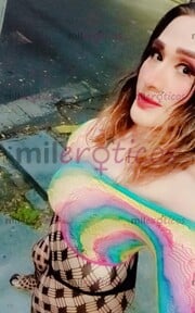 CHICA TRANS MUY CACHONDA Y PERVERTIDA DISPUESTA A COMPLACERTE EN LA CAMA - FOTO 7