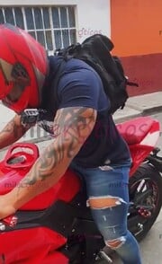 GIGOLÓ PROFESIONAL CON 21 CM DE PODER LECHERO PARA TRÍOS Y MUJERES SOLAS - FOTO 4