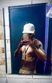 JOVEN TATUADO Y CARISMÁTICO DISPUESTO A CUMPLIR TUS FANTASÍAS - FOTO 4