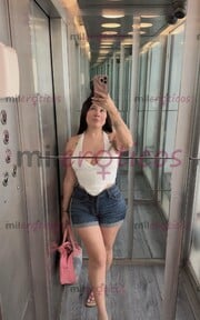 BRISLETH DE UNAS CADERAS PERFECTAS Y UNAS NALGAS ÚNICAS - FOTO 2