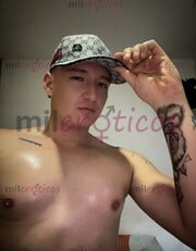 LLEGÓ TU PAISA MORBOSO Y ARRECHO DISPUESTO HACER TRAVESURAS SEXUALES - FOTO 1