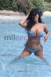 PORNO STAR VOLUPTUOSA CALEÑA DE CABELLO RISADO - FOTO 10
