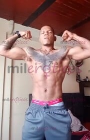NEGRO GRANDE 190 XXL GRUESA RESIDO EN BOGOTÁ ACTUALMENTE. - FOTO 1