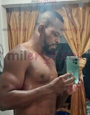 MORENO ARDIENTE DESEO HACER TU FANTASIA UNA REALIDAD - FOTO 5