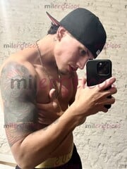 JOVEN DEPORTISTA MASCULINO, POLLA GRUESA Y GRANDE, MORBOSO - FOTO 10