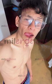 JOVEN DELGADO, RISUEÑO, CON GANAS DE CUMPLIR TUS FETICHES Y HACERTE FELIZ - FOTO 3