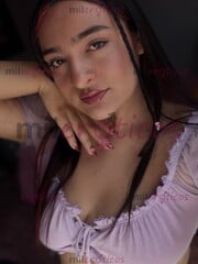 NIKOL UNA HERMOSA ROLA DE 23 AÑOS ADICTA A LA VERGA Y AL SEXO DURO - FOTO 1
