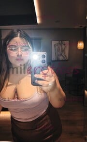 SOY MONSE UNA SEXY ESTUDIANTE DISPUESTA A COMPLACERTE Y TRATARTE COMO UN REY AMO - FOTO 8
