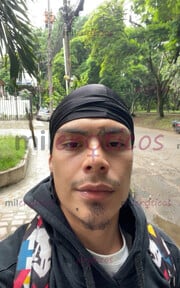 SOY JULIÁN Y ESTOY AQUÍ PARA HACERTE MUY FELIZ AMOR - FOTO 7