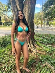 RICA COSTEÑA CON TETAS GRANDES Y DE UNA ESTATURA DE 1,50 PARA QUE ME PONGAS COMO - FOTO 1