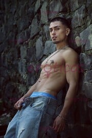 TWUNK JOVEN MUSCULOSO, GUAPO DELGADO Y MARCADO, CULO RICO - FOTO 1