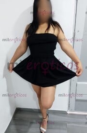 CHICA JOVEN RECIÉN LLEGADA CON UN TRASERO GIGANTE - FOTO 10