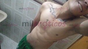 JOVEN TATUADO CON VERGA GRUESA DISPUESTO A SACIAR TODOS TUS FETICHES SINLÍMITES - FOTO 3