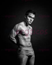 MODELO FITNESS GIGOLO 100% HETEROSEXUAL BIEN DOTADO - FOTO 2