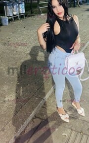 BLANCA FLACA CABELLO LARGO OJOS CLAROS MUY SEXY - FOTO 8