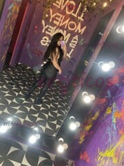 SOY UNA CHICA SÚPER AGRADABLE COMPLACIENTE Y LIMPIA - FOTO 2