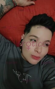UNA BUENA COMPAÑÍA UN PAR DE CERVEZAS CHICA GORDITA TOMBOY - FOTO 9