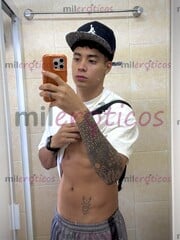 HOLA, SOY DILAN POLLO VERGON 22CM, ARRECHO Y COMPLACIENTE - FOTO 1