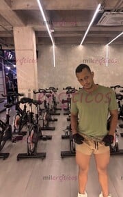 TONY MAGNO CHICO COMPLACIENTE Y DISPUESTO A COMPLACER TODAS TU NECESIDADES - FOTO 4