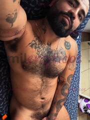 INTER BARBÓN TATUADO CACHONDO EN TU CIUDAD CUMPLO FETICHES - FOTO 3