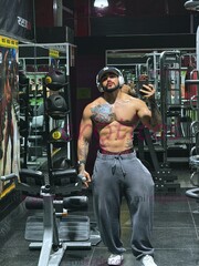 HOLA SOY YONS CHICO FITTNES,CREATIVO, PERSONA EXTROVERTIDA AMABLE Y RESPONSABLE - FOTO 9