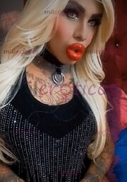 LABIOS GIGANTES CULO GIGANTE ARDIENTE TRANS - FOTO 8