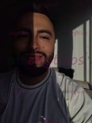 HOMBRE EJEGANTE Y DISCRETO LISTO PARA CUMPLIR TUS FANTASIAS. - FOTO 2
