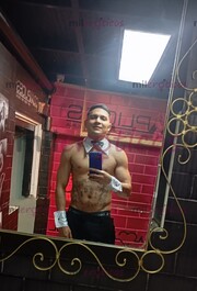 CHICO STREEPER MORBOSO Y VERGÓN DISPUESTO A CUMPLIR TUS MÁS ÍNTIMAS FANTASÍAS - FOTO 5