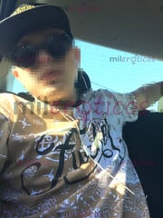 JOVEN TATUADO LLENO DE LECHE CON GANAS DE LLENARTE LA BOQUITA - FOTO 5
