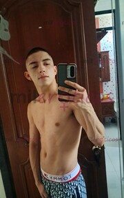 YEREMY VERGON Y COMPLACIENTE, ESCRÍBEME AHORA! - FOTO 2