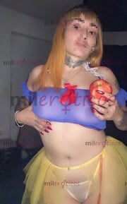 BLANCA NIEVES EN BUSCA DE UN PRÍNCIPE AZUL QUE ME DE VERGA! - FOTO 9