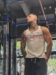 HEY , JOVEN TATUADO ATLÉTICO LISTO PARA COMPLACERLO - FOTO 8