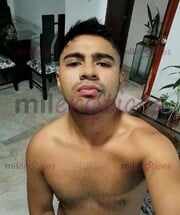 SOY UN CHICO LATINO MUY HOT DESCOMPLICADO DOMINANTE - FOTO 2