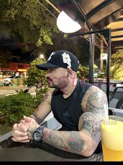 MACHO VELLUDO TATUADO VARONIL VERGON COMPLACIENTE - FOTO 1