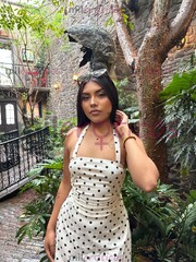 MONSET LINDA PETIT,DELGADITA ESTRECHITA DE ESTATURA 1.53 - FOTO 2