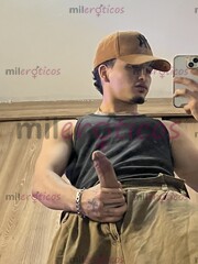 JOVEN CURIOSO MASCULINO DE MENTE ABIERTA - FOTO 9