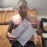 HOMBRE CACHONDO APASIONADO CON GANAS DE COJERTE - FOTO 7