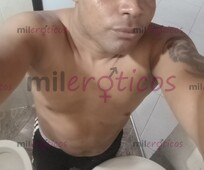 MORENO CRESPO CON ENORME PENE GRANDE POTENTE PARA TU DISPOSICIÓN - FOTO 3