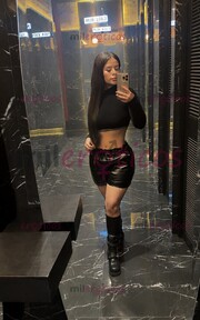 ARI MILLER VENEZOLANA CHAPARRITA VOLUPTUOSA SÚPER ELEGANTE Y CACHONDA - FOTO 7