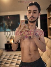 JOVEN Y SERIO VERGON, DISCRECIÓN Y SEGURIDAD EN EL SERVICIO. - FOTO 5