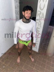 OJOS VERDES, MORENO, TATUADO, DOMINANTE. - FOTO 6