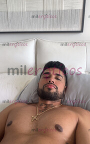 J O VE N C O L O M B I À N O D I S C R E T O À P À C I O N À D O - FOTO 3