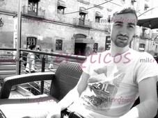 ESPAÑOL JOVEN BUEN CULO Y BUENA VERGA CON PARA TRÍOS - FOTO 8