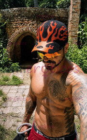ACTIVO TATUADO MORENO DISCRETO SOLO PARA HOMBRES - FOTO 10