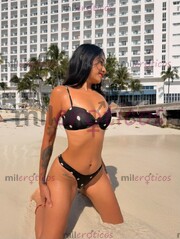 MORENA CANDENTE DELGADA CURVAS NATURALES ESTRECHA Y MUY CALIENTE - FOTO 3