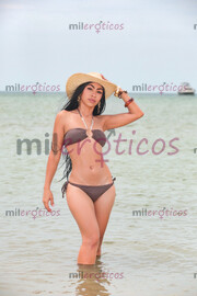 NICOL HOT LITTLE THING VEN Y RELÁJATE CONMIGO !! - FOTO 7