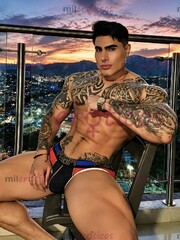 MODELO VIP SOLO PARA SOLVENTES DE BUEN GUSTO $$$$$$$ - FOTO 1