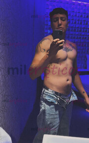 CHICO CALIENTE SIN PROBLEMAS DE ERECCIÓN VERGA GRUESA Y GRANDE, ACTIVO - FOTO 7