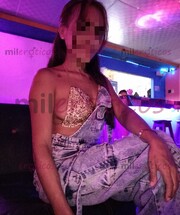 DANIELA CHICA MORENITA DELGADA RELACIONES ILIMITADAS - FOTO 6