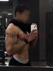 26 AÑOS, TATUADO ALTO Y CON CUERPO BIEN TRABAJADO Y CON UNA RICA VERGA - FOTO 1